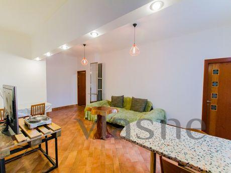 Two-bedroom apartment for rent, Moscow - apartment by the day
