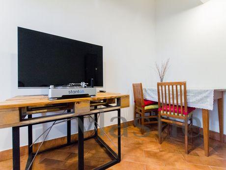 Two-bedroom apartment for rent, Moscow - apartment by the day