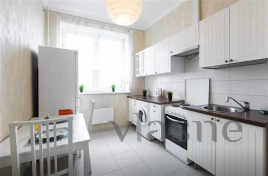 Comfortable apartment near the metro, Moscow - apartment by the day