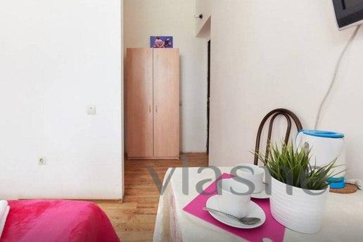 For rent studio in the center, Krasnodar - apartment by the day