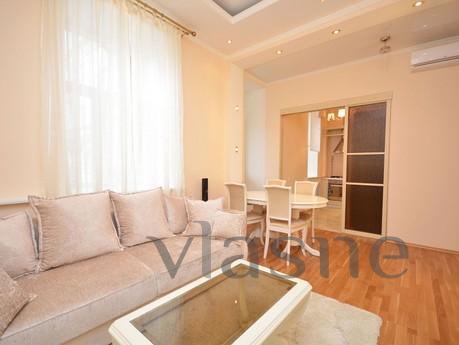 2-bedroom apartment in the city center, Chelyabinsk - apartment by the day