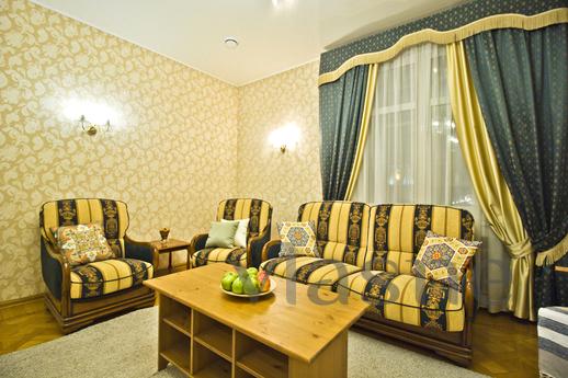 Daily Sadovaya-Chernogryazskaya St., 13 , Moscow - apartment by the day