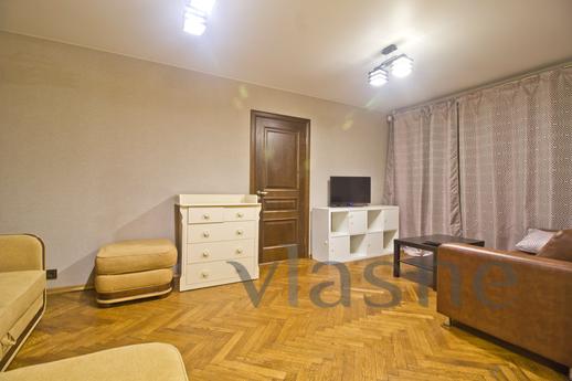 Daily Eseninsky Boulevard 2/24, Moscow - apartment by the day