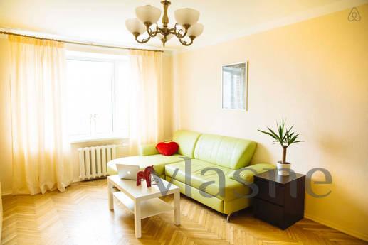 Modern bright large apartment, Moscow - apartment by the day