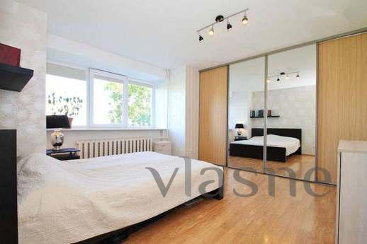 Stylish apartment in the metro, Moscow - apartment by the day