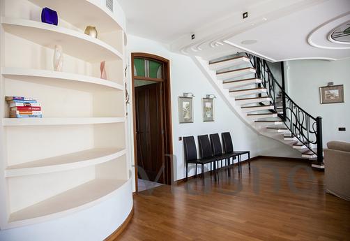 Daily Bolshoi Golovin Lane, 2, Moscow - apartment by the day