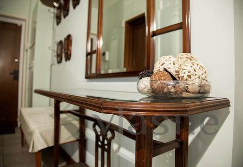 Daily Bolshoi Golovin Lane, 2, Moscow - apartment by the day