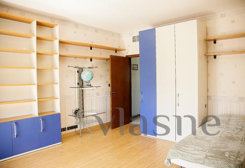 Daily Bolshoi Golovin Lane, 2, Moscow - apartment by the day