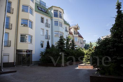 Daily Bolshoi Golovin Lane, 2, Moscow - apartment by the day