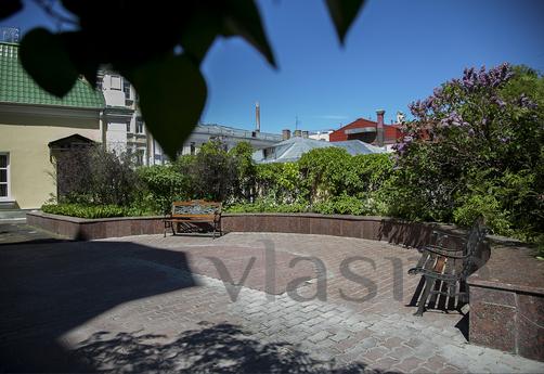 Daily Bolshoi Golovin Lane, 2, Moscow - apartment by the day