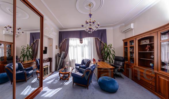 Daily Kutuzov Avenue, 18, Moscow - apartment by the day
