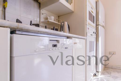 Daily Kutuzov Avenue, 18, Moscow - apartment by the day