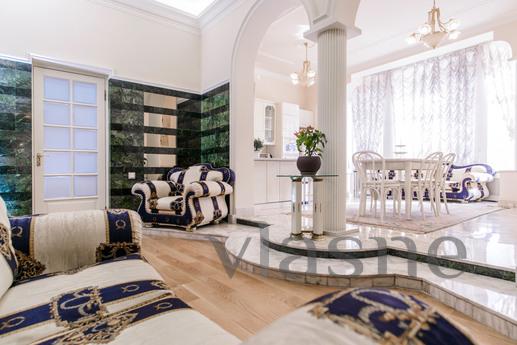 Daily Kutuzov Avenue, 18, Moscow - apartment by the day