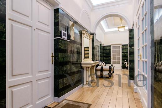 Daily Kutuzov Avenue, 18, Moscow - apartment by the day