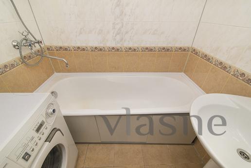 Spacious and bright apartment., Moscow - apartment by the day