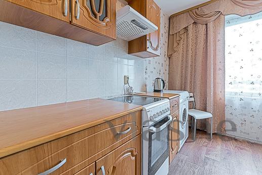 1k square in the metro specific, Saint Petersburg - apartment by the day