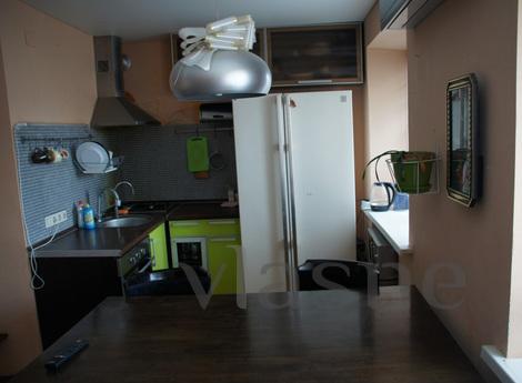 3-bedroom apartment per night, Volgograd - apartment by the day