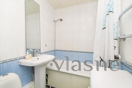 Chelyuskintsev 29, Yekaterinburg - apartment by the day