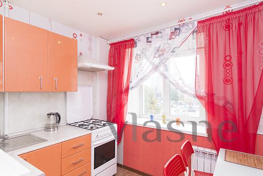 Chelyuskintsev 29, Yekaterinburg - apartment by the day