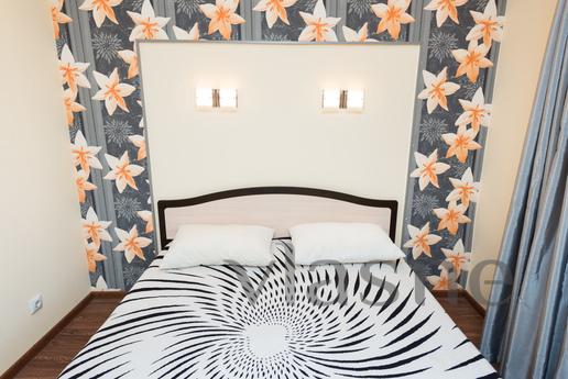 Lunacharsky 180, Yekaterinburg - apartment by the day