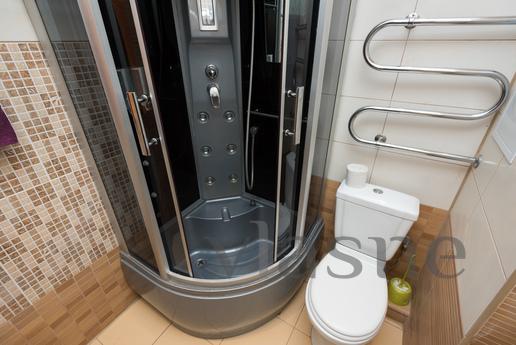 Lunacharsky 180, Yekaterinburg - apartment by the day