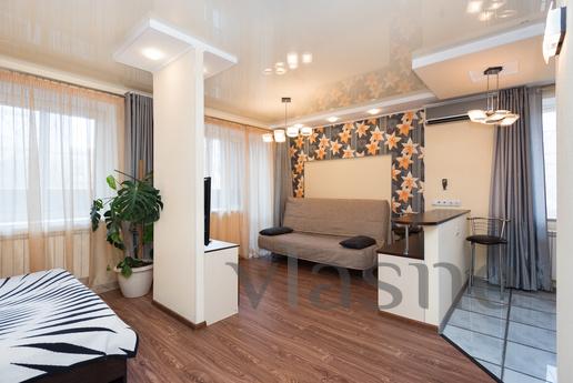 Lunacharsky 180, Yekaterinburg - apartment by the day