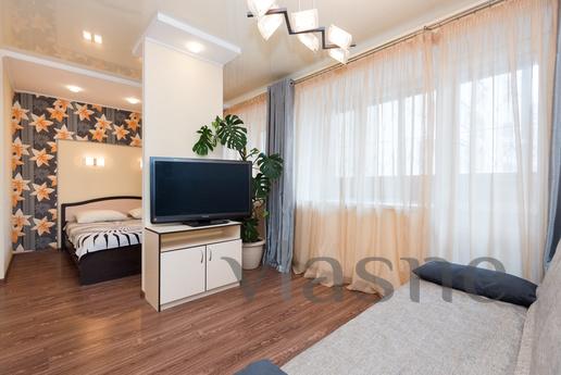 Lunacharsky 180, Yekaterinburg - apartment by the day