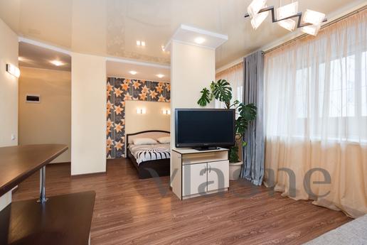 Lunacharsky 180, Yekaterinburg - apartment by the day