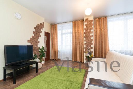 Yumasheva 18, Yekaterinburg - apartment by the day