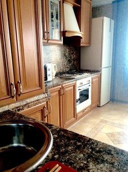 Cozy studio (Med. Academy, TC 'Maxi, Смоленск - апартамент за нощувки
