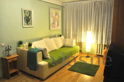 Rent luxurious 2-bedroom apartment 5 minutes walk from the M