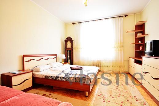 Spacious 2-bedroom apartment on the Clic, Moscow - apartment by the day