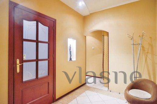 One bedroom apartment on Kolomyazhsky, Saint Petersburg - apartment by the day