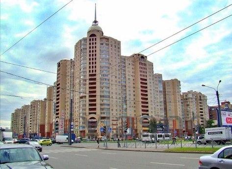 - 1 minute from the subway. - 75 square meter. - 6 beds. - A