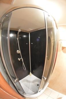 Cozy, clean and tidy apartment has everything you need, 5 mi