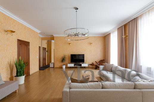 Three-room apartment with two bedrooms and a large living ro