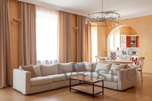 Apartments near the Hermitage, Saint Petersburg - apartment by the day