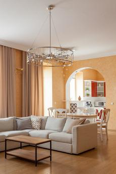 Apartments near the Hermitage, Saint Petersburg - apartment by the day