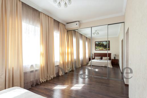 Apartments near the Hermitage, Saint Petersburg - apartment by the day