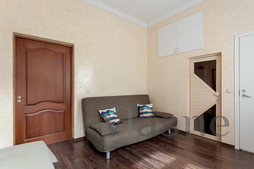 Apartments near the Hermitage, Saint Petersburg - apartment by the day