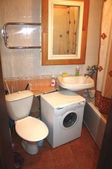 One bedroom apartment within walking distance of the subway 