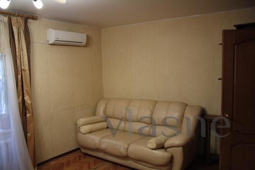 One bedroom apartment within walking distance of the subway 