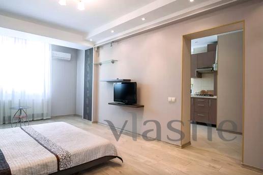 1 room apartment in the center, Krasnodar - apartment by the day