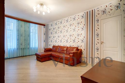 Apartments near Kazan Cathedral, Saint Petersburg - apartment by the day