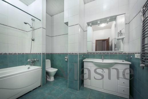 Spacious 2-bedroom flat on Chaykovskogo, Saint Petersburg - apartment by the day