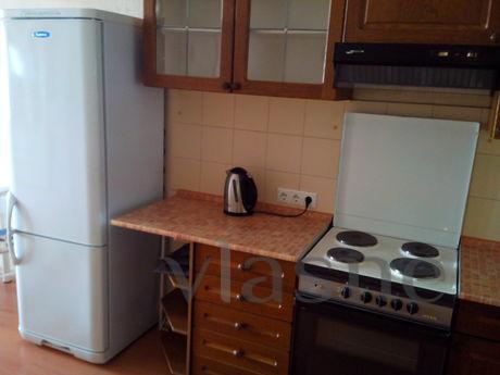 large studio at m.Pokryshkina, Novosibirsk - apartment by the day