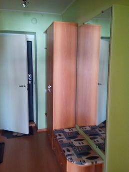 large studio at m.Pokryshkina, Novosibirsk - apartment by the day