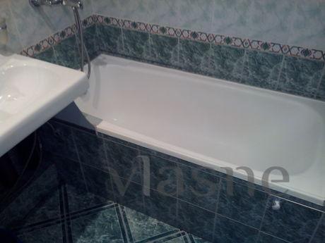 large studio at m.Pokryshkina, Novosibirsk - apartment by the day
