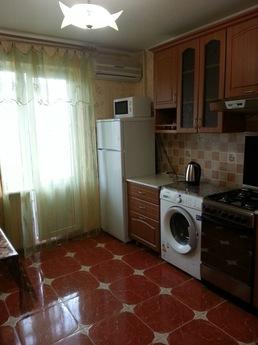 Cozy apartment odnakomnatnaya, Krasnodar - apartment by the day