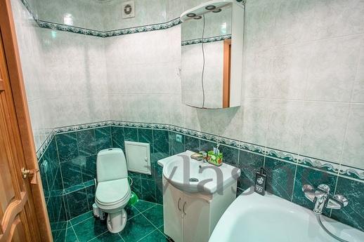2-room apartment in Midtown, Krasnodar - apartment by the day
